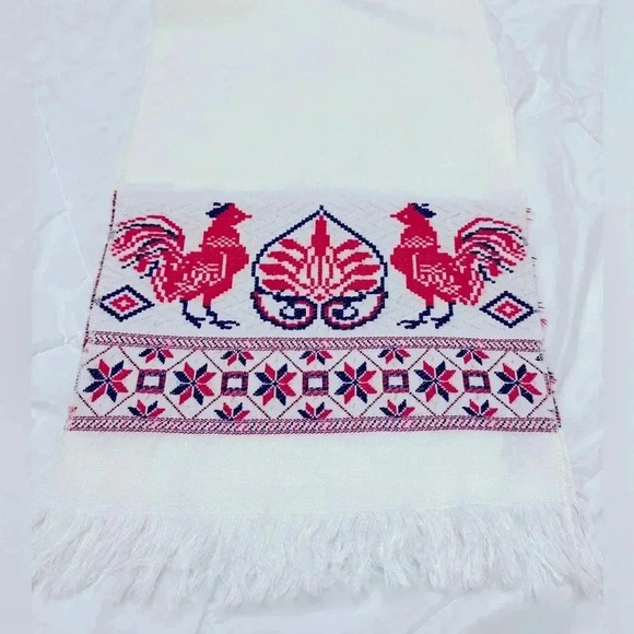 Greek Chicken Rooster Embroidered Vintage Table
Runner 80's Vintage Kitschy Fun - Picture 1 of 13